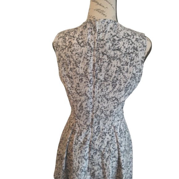 H&M -Black And WhiteSleeveless Dress Size 6 - Picture 6 of 8